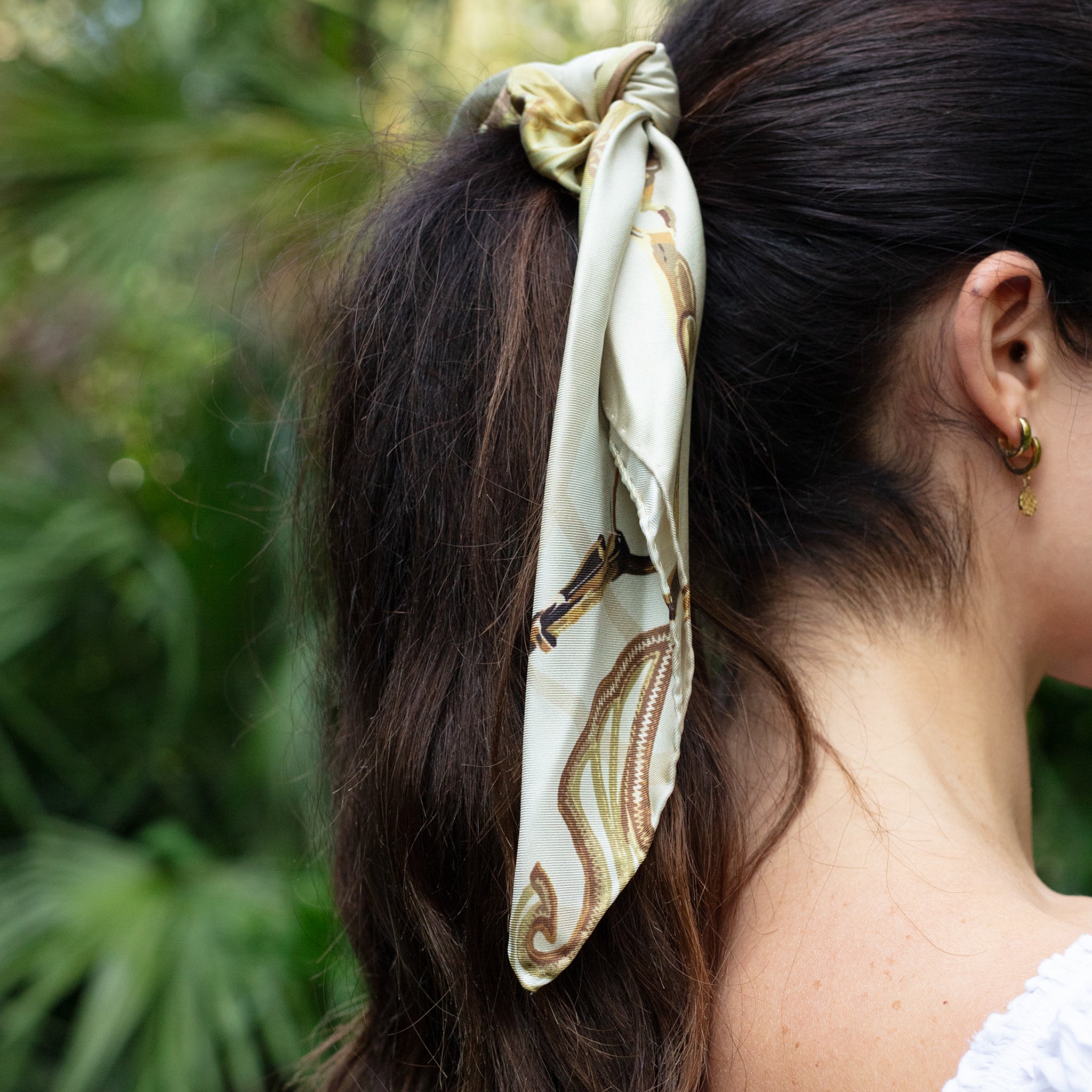 THE BRIDLE SILK SCRUNCHIE