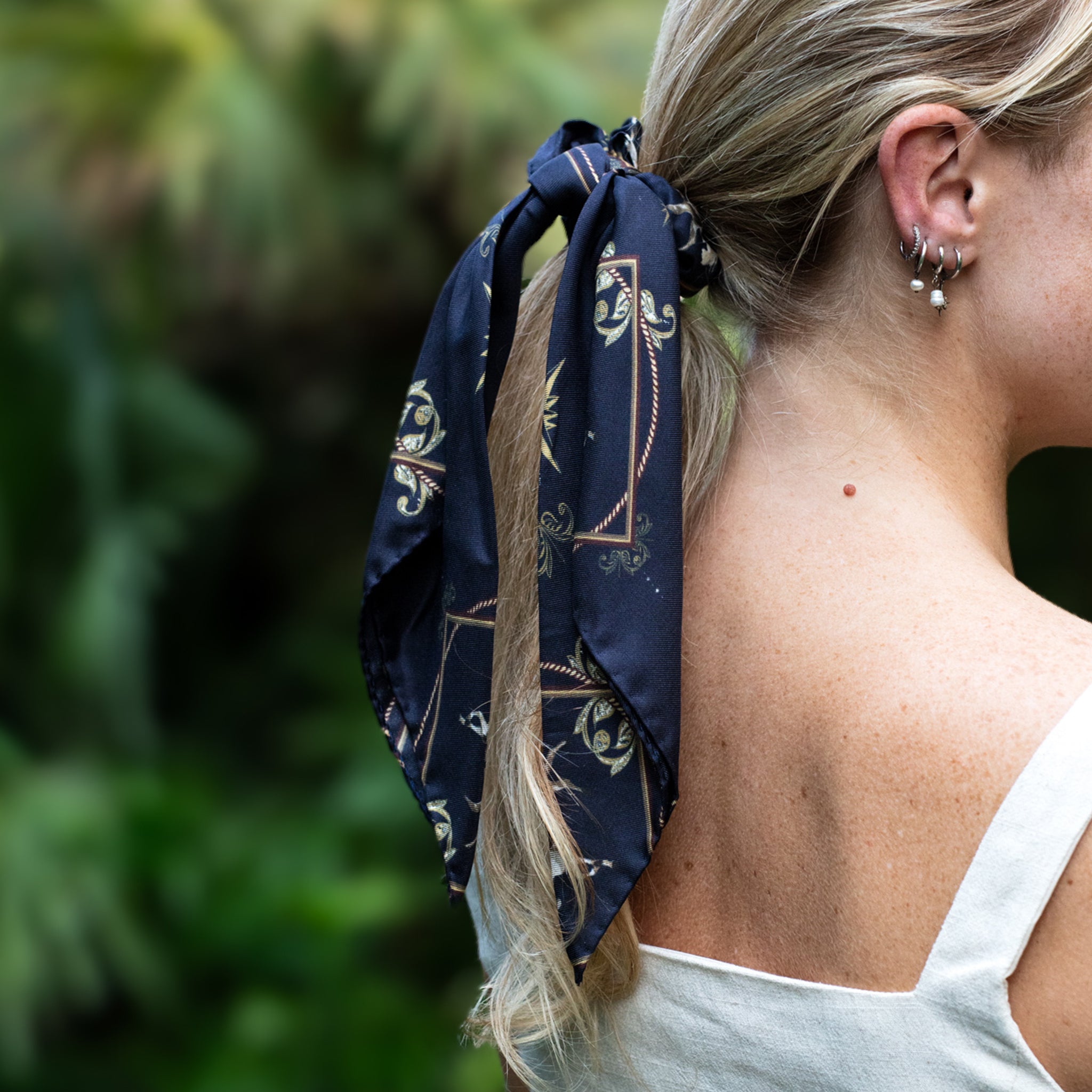 THE EQUESTRIAN SILK SCRUNCHIE